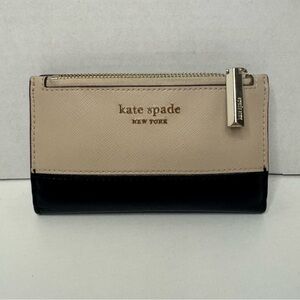 Kate Spade Spencer Small Slim Bifold Wallet WARM BEIGE/ BLACK Saffiano Leather